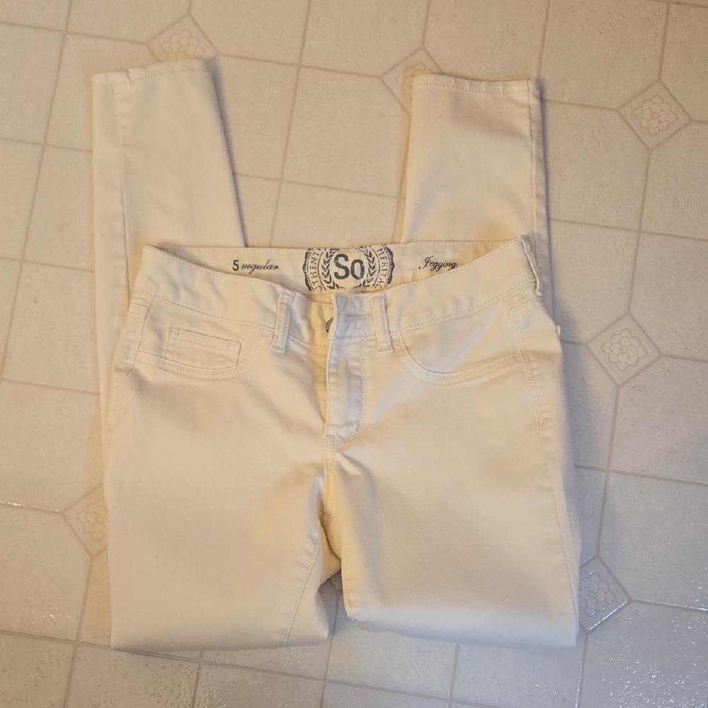 SO Women's White Jeggings